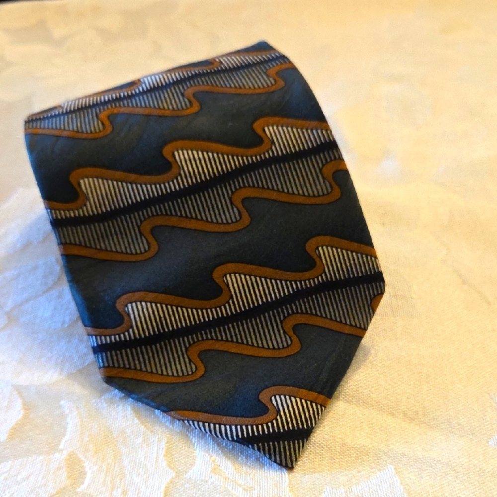Van Heusen Silk Necktie